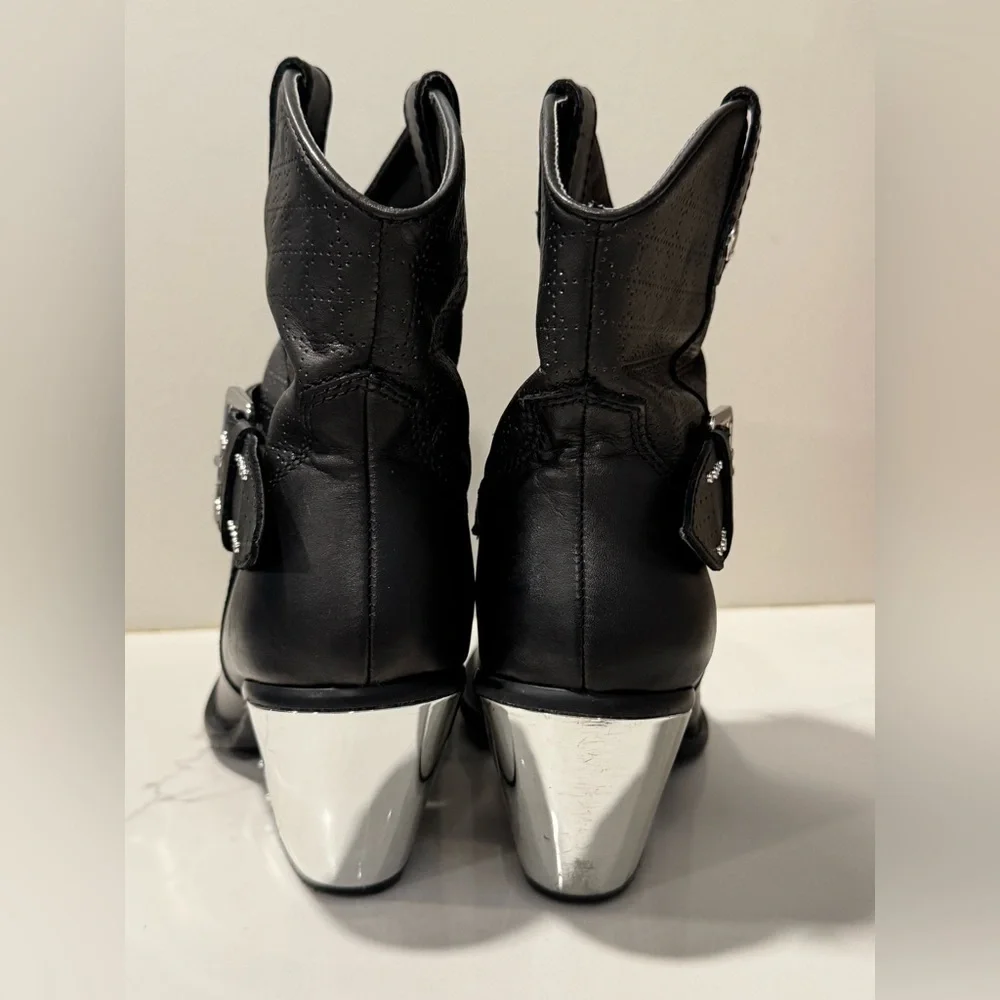 Dingo Backstage Leather Western Ankle Boot